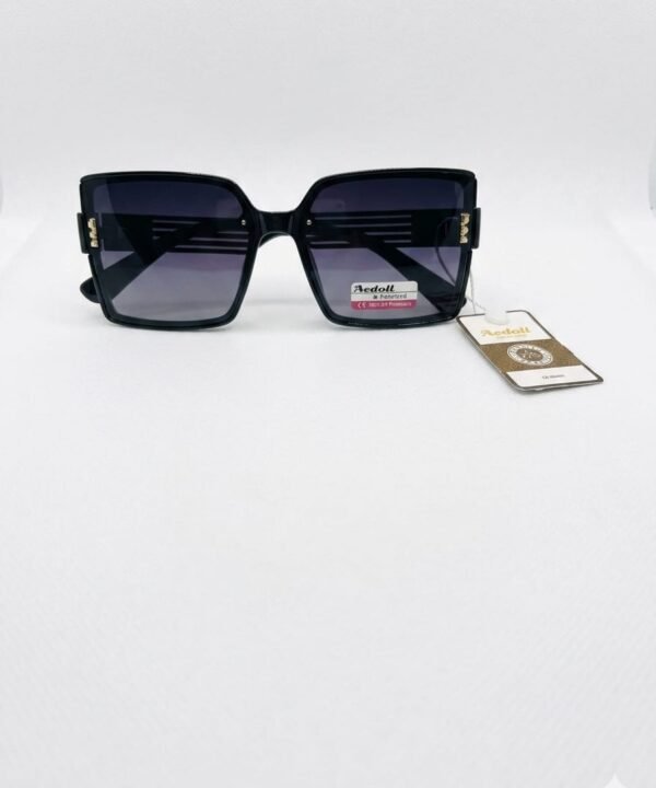Elegant Black Oversized Square Sunglasses