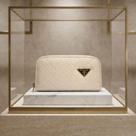 Classic Cream Quilted Purse